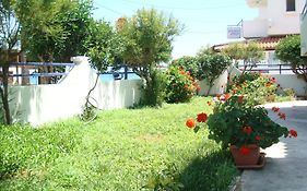Philippos Studios & Apartments